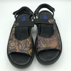 WOLKY WOMEN’S FLATS SANDALS